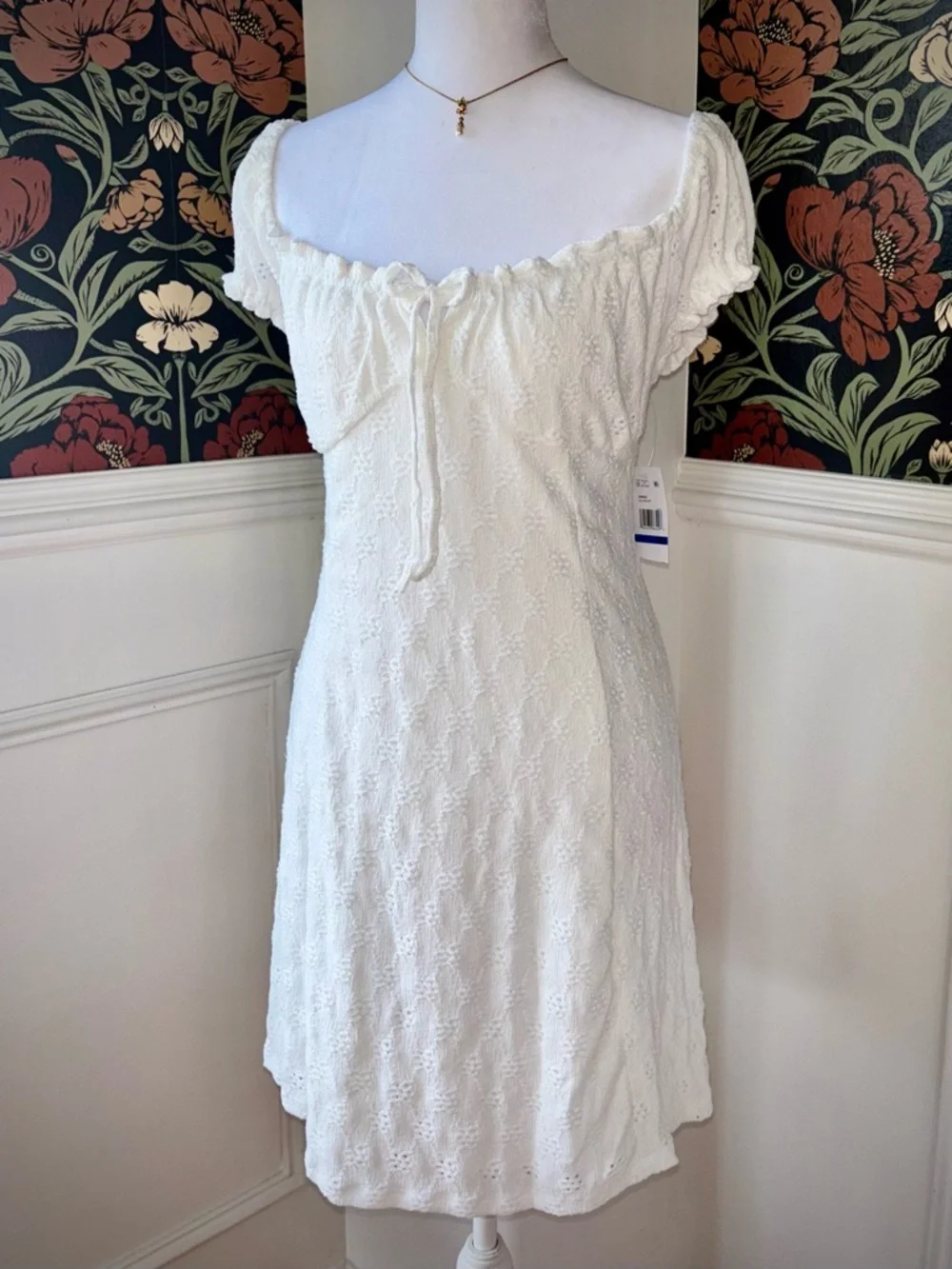 NWT Aeropostale 🕊️ Knit Eyelet Mini Dress - Picture 2 of 8